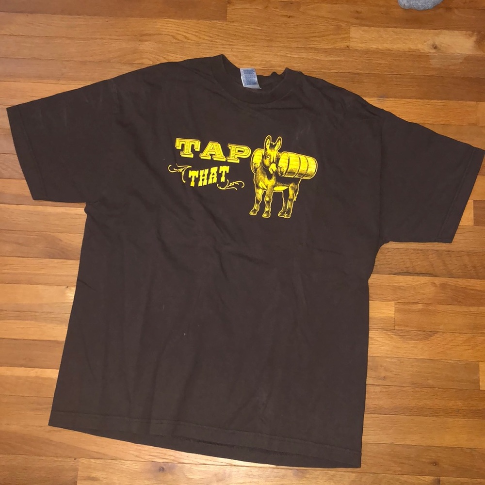 T-Shirt - Picture 2 of 3
